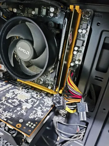 PC Gamer Completo R3 3200G| RX 6400 4GB + 16GB RAM + HD 1TB + 500W Bronze