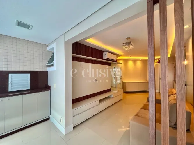Apartamento 2 dormitórios, 2 vagas e vista para o mar - Balneário do Estreito