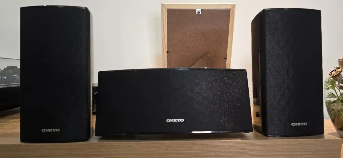 Caixas de som Onkyo kit 5.0 - SKF-391, SKC-391 e SKR-391