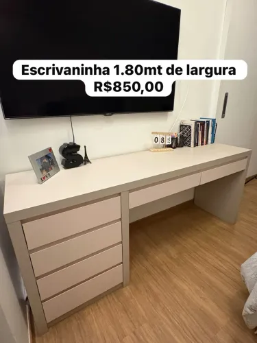Escrivaninha 1m80