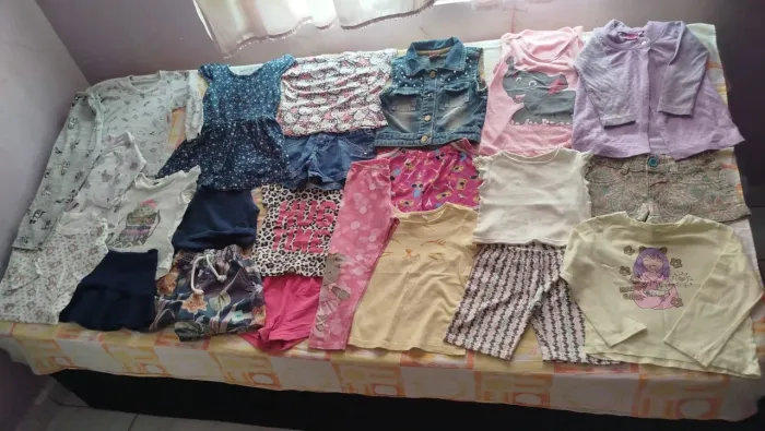Lote de menina com 20 peças 