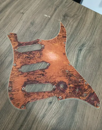 Escudo tortoise para guitarra stratocaster (com blindagem em cobre)