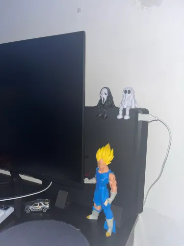 Ps4 slim, 2 controles e uma base carregadora