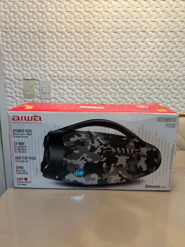 Lacrada Caixa de Som Boombox Bluetooth 5.3, 200W RMS, IP66, 30h de Bateria, Camuflada Aiwa