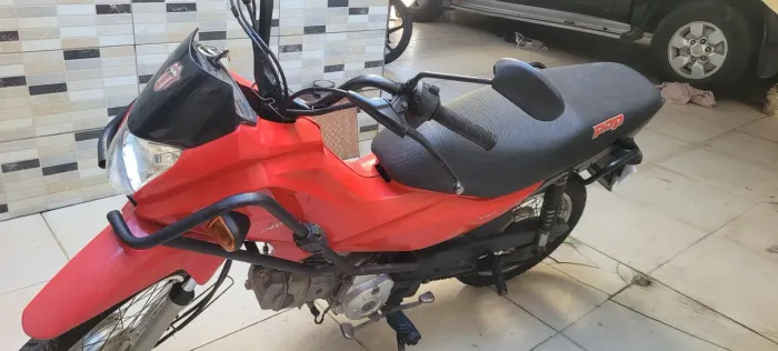 Vendo um pop Ano 22.23 selada e quitada valor 10.600 f. *