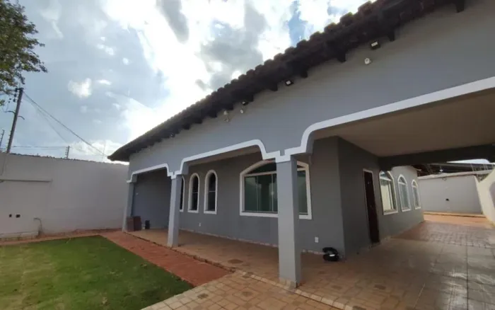 Campo Grande - Casa Padrão - Cabreúva