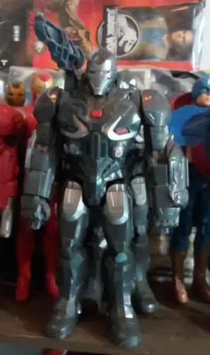 Boneco máquina de combate de 30 cm