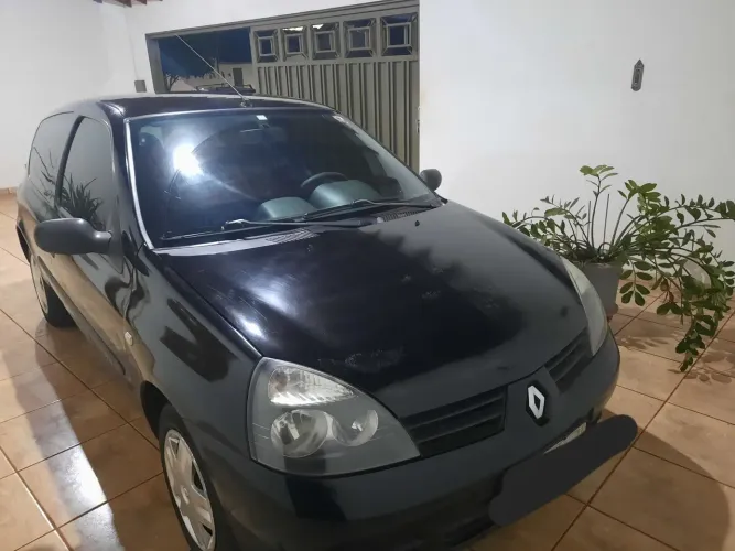 Renault Clio Hi-flex 1.0 16V 3P 2011