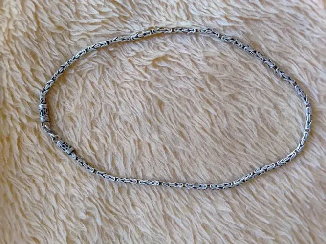 Corrente masculina de bali 