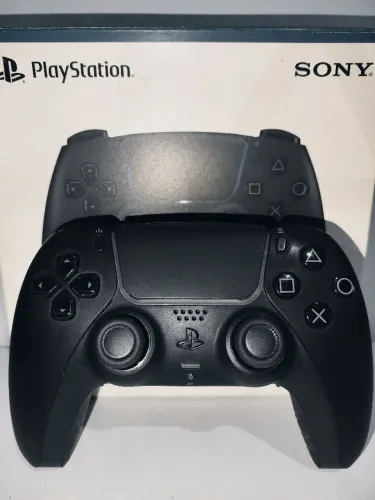 Controle Ps5 profissional personalizado, com paddles e grip.
