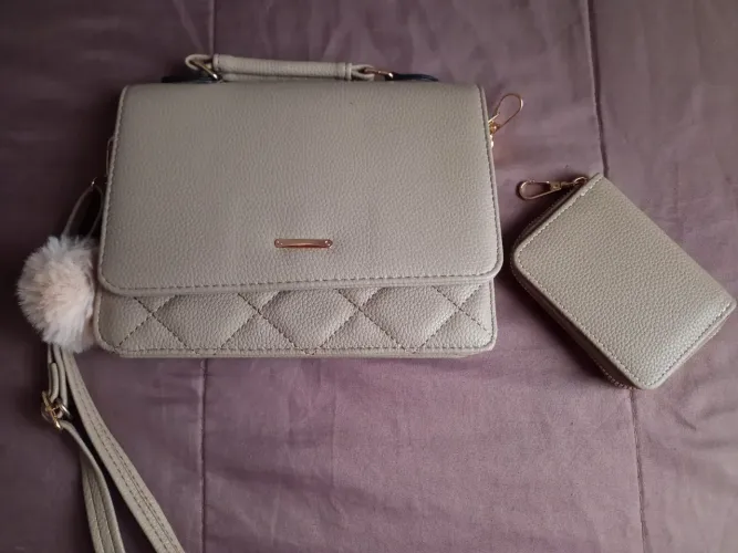 Bolsa de ombro com carteira inclusa