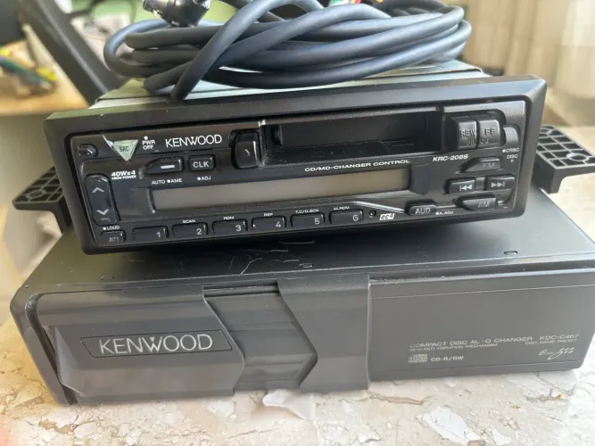 Conjunto toca-fitas e disqueteira KENWOOD, excepcional estado