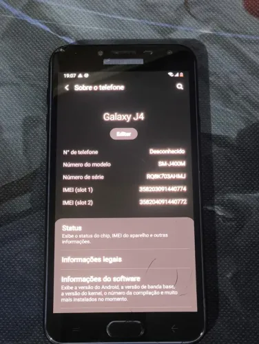 Samsung Galaxy J4, aparelho funcionando normalmente, com sinais de uso, pelicula trincada.
