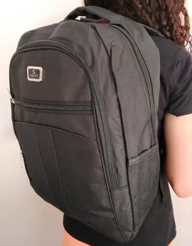 Mochila Escolar na Cor Preta Tamanho Grande Com 5 Bolsos Nova