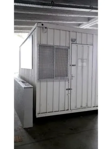 CONTAINER