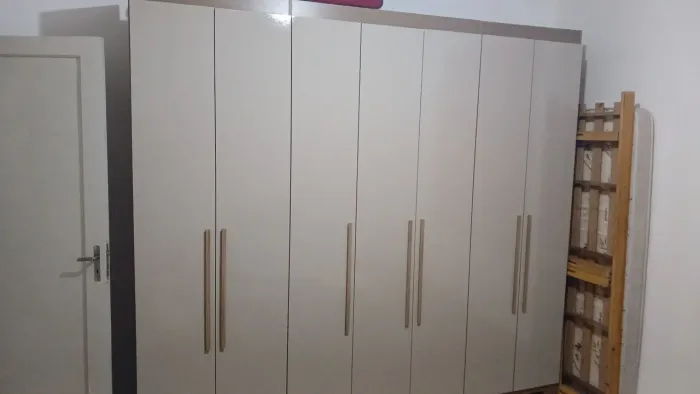 Guarda roupa 7 portas