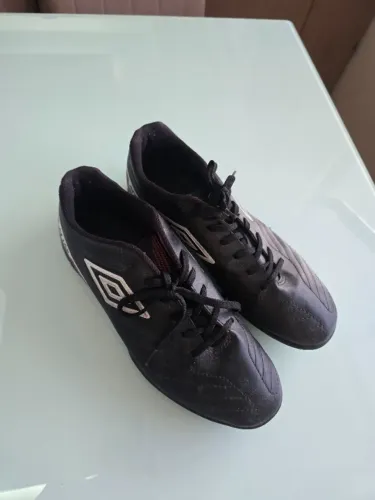 Chuteiras Umbro Attak tam. 43