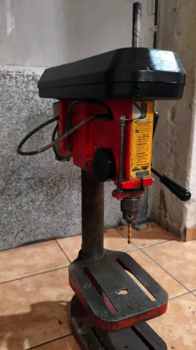 Furadeira de bancada Starken LB-18