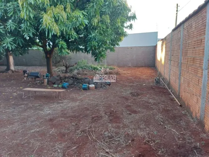 Vende-se terreno murado no bairro Jardim Beatriz Igarapava/SP