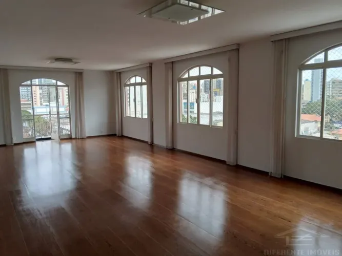Apartamento para alugar com 5 quartos sendo 1 suite e um de empregado domestica em Santo A