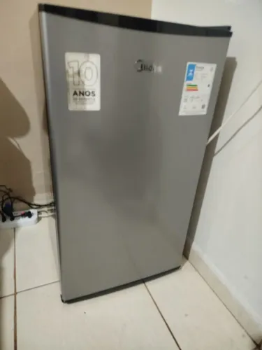 Frigobar Midea 93l Inverter Preto com Porta na Cor Inox Bivolt - 110V | 220V. Novo