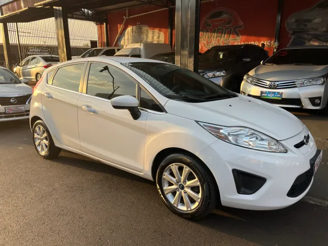 Ford Fiesta SE 1.6 16V Flex 5P 2013