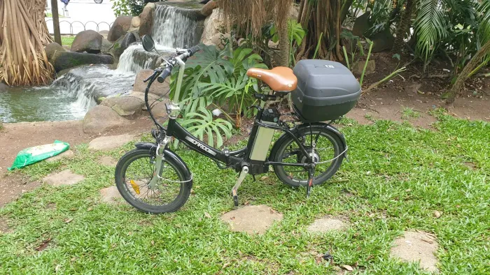 Bicicleta Elétrica Dobrável com BAÚ