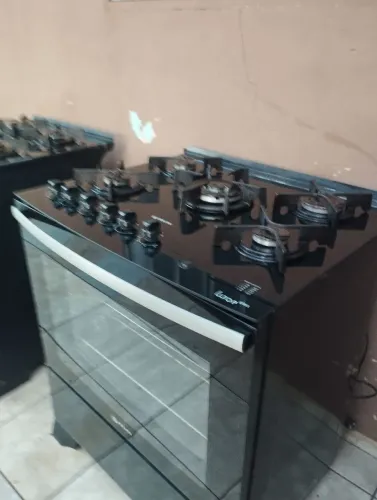 Fogão de 5 boca funcionando tudo ok  automático 