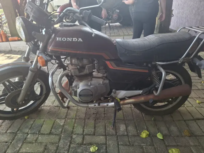 Honda cb400 ano 81