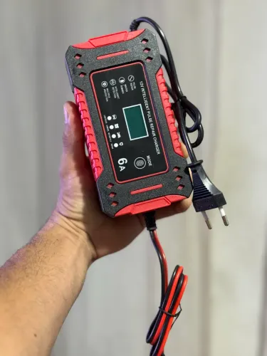 Carregador de bateria para carro e motos 12v