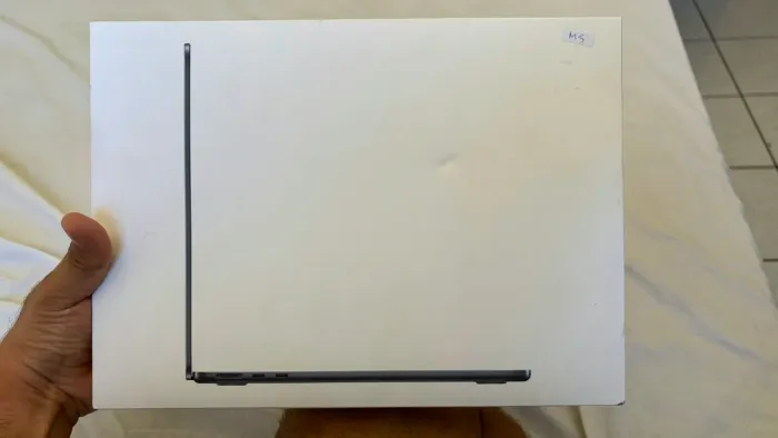 MacBook Air M5 512/16 13,6" + capa + brindes