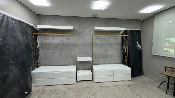 Móveis com Led - loja de roupa