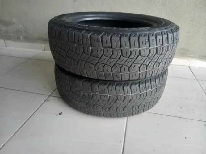 2 peneus  205 60 16  em ótimo  estado  