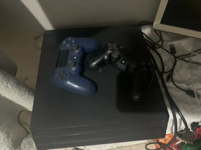 PS4 PRO
