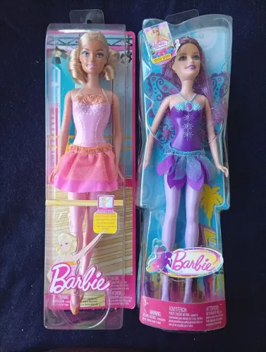 Duas bonecas Barbies. Para colecionar !