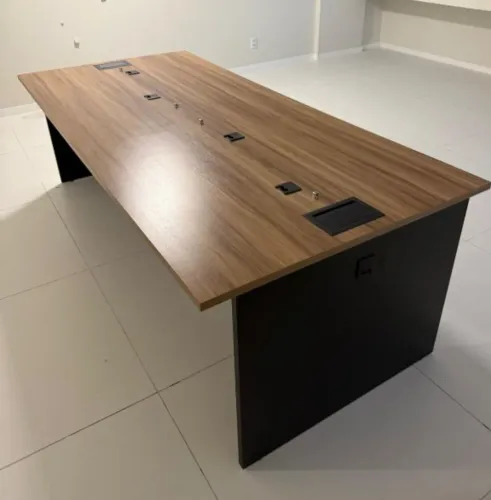 Mesa de Escritório 