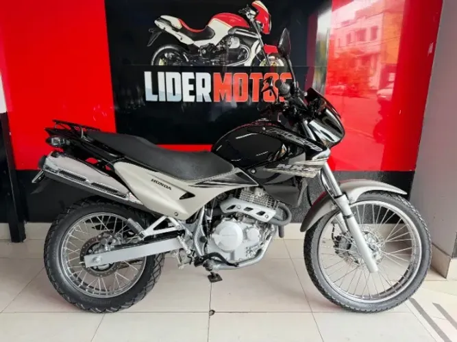 HONDA NX-4 FALCON 400