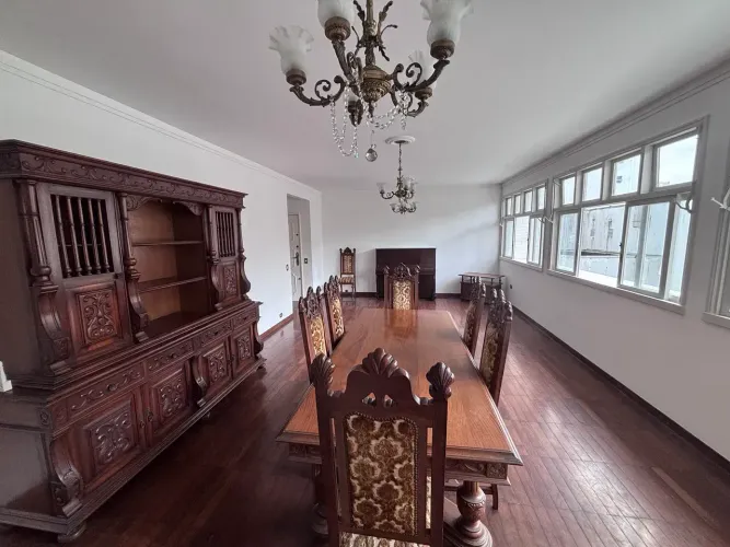 2 dormitórios Gonzaga/ garagem demarcada