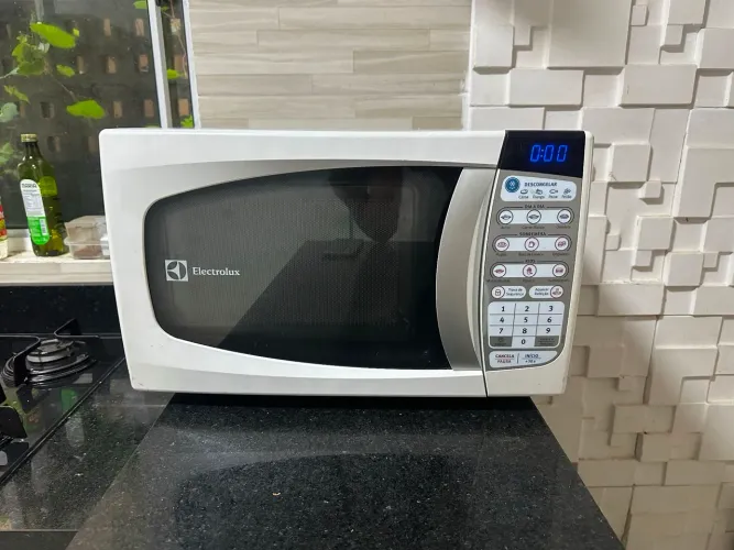 MICROONDAS ELECTROLUX 20L