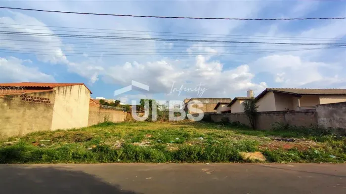 Terreno com 300m² à venda no bairro Shopping Park