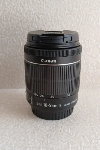 Lente Canon EF-S 18-55mm f/3.5-5.6 III<br><br>650,00