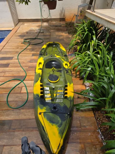 Caiaque de pesca muito novo!!!