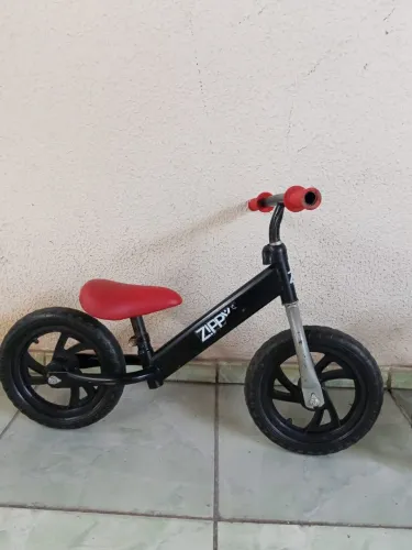 Bicicleta de equilíbrio