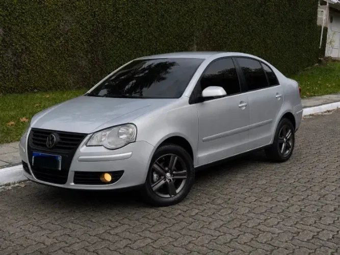Volkswagen Polo Sedan 1.6 MI Total Flex 8V 4P 2011