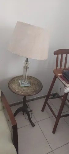 Mesa de canto antiga