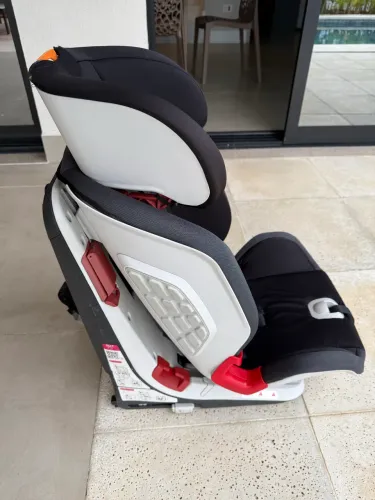 Cadeirinha para Carro Chicco com isofix