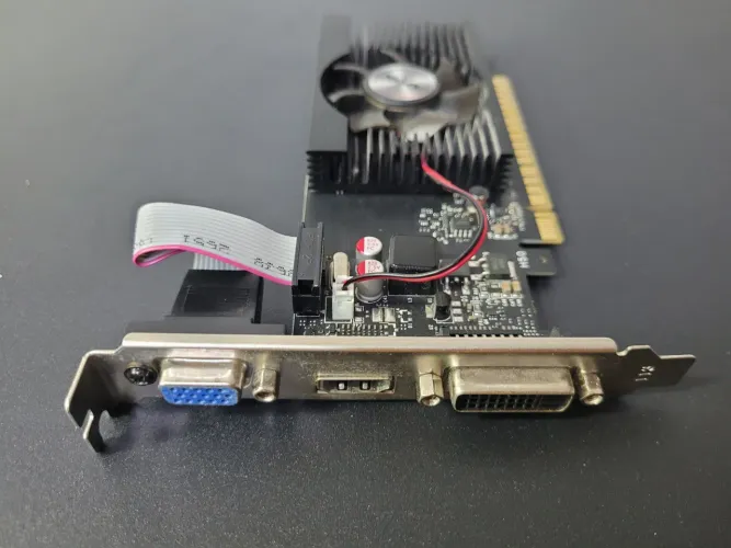 Placa de Vídeo Gt710 1Gb