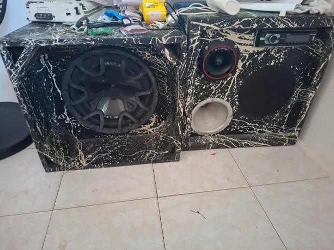 Vendo 2 caixas de som
