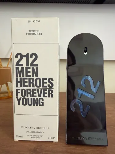 212 Men Heroes Carolina Herrera 90ml novo