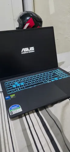 VENDO NOTEBOOK GAMER + MOUSE GAMER + TECLADO MECANICO AJJAZ + MESA DE ESCRITORIO